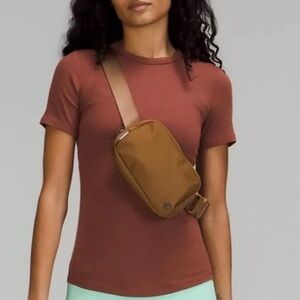 Lululemon everywhere belt bag